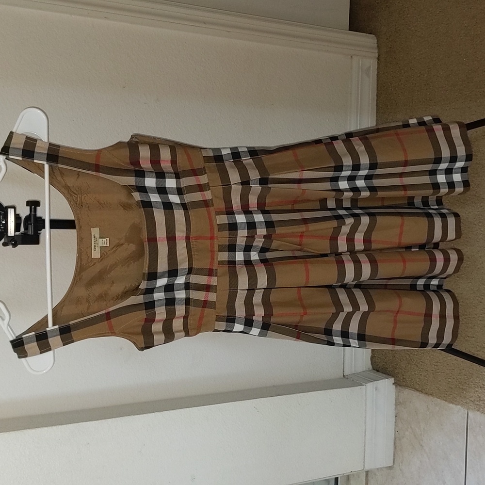 Authentic Burberry pleated dress size 2